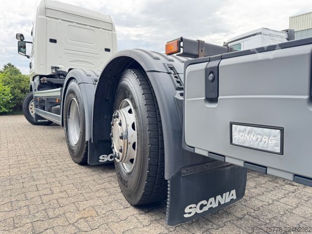 Wissellaadbak vrachtwagen SCANIA R410 6x2   Euro6  Original 43.000Km  Bundeswehr