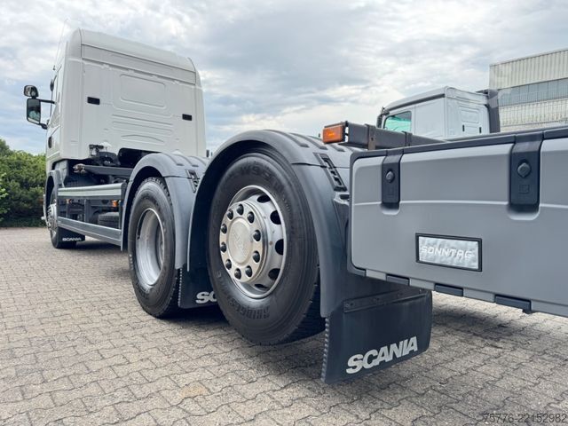 Wissellaadbak vrachtwagen SCANIA R410 6x2   Euro6  Original 43.000Km  Bundeswehr