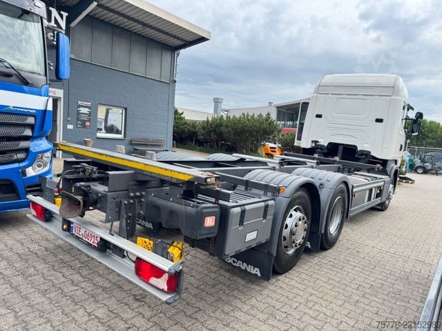 Wissellaadbak vrachtwagen SCANIA R410 6x2   Euro6  Original 43.000Km  Bundeswehr