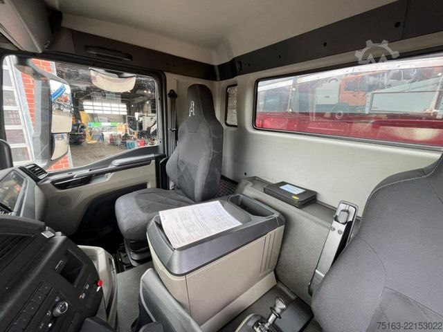 Three-sided tipper truck MAN TG-S 35.440 8x4 BB 4-Achs Kipper Bordmatik