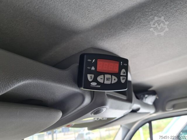 Kylskåpsbil Renault Master 3.5t Kühlkoffer CARRIER STAND/FAHRKÜHLUNG