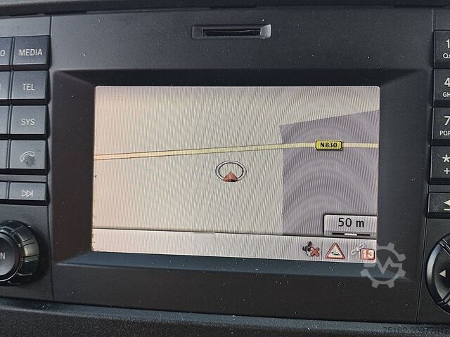 Bőrönd MERCEDES-BENZ SPRINTER 319 CDI 3.0 LAADKLEEP