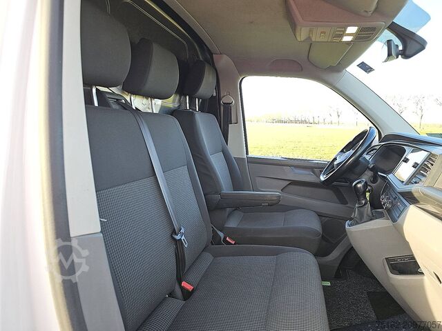 Kombi s vysokou střechou VOLKSWAGEN TRANSPORTER 2.0 TDI T6.1 L2H1 150Pk AC!