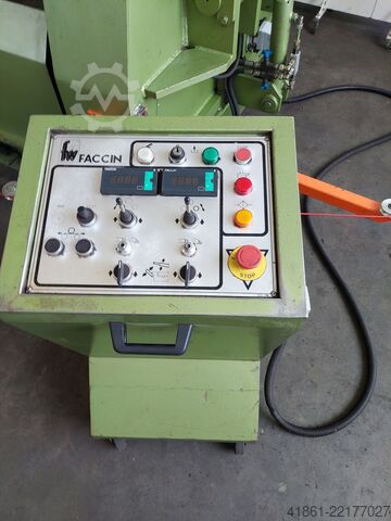 Hydraulisk trevals plåtbockningsmaskin FACCIN 3 HEL 12-300