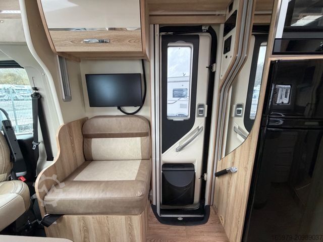 Polointegrovaný obytný vůz GIOTTILINE Therry T37