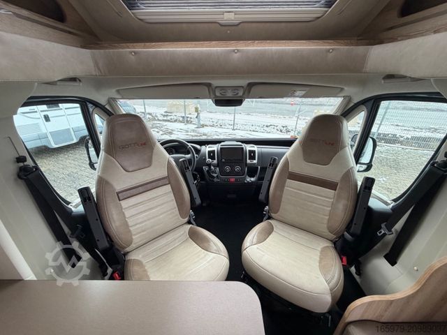 Polointegrovaný obytný vůz GIOTTILINE Therry T37