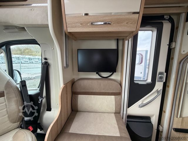 Polointegrovaný obytný vůz GIOTTILINE Therry T37