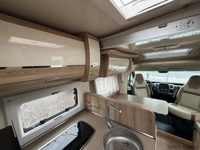 Polointegrovaný obytný vůz GIOTTILINE Therry T37