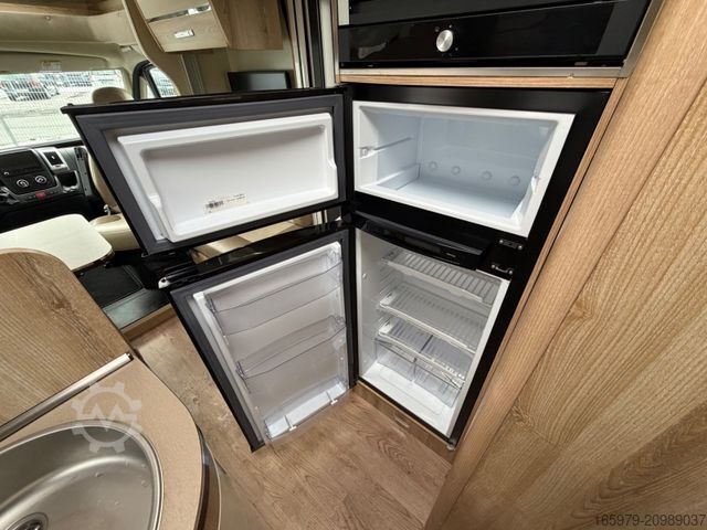 Polointegrovaný obytný vůz GIOTTILINE Therry T37