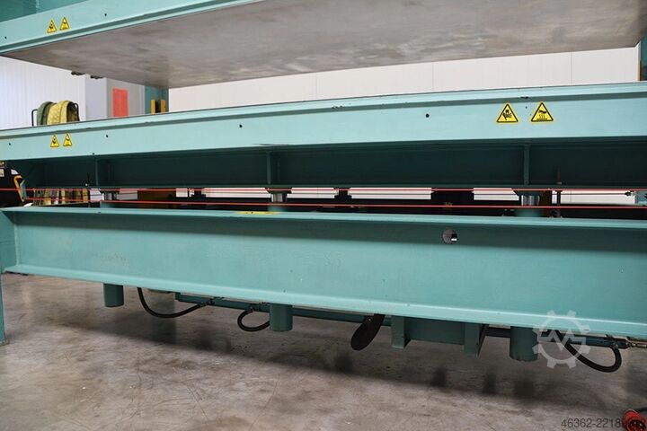 Hydraulische pers voor fineer 3000x1300 BAIONI Prasa do forniru