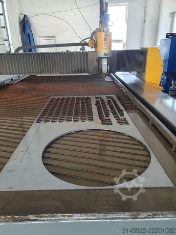 Centro di lavorazione universale MicroStep AquaCut 4001.20Wrk