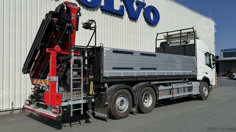 Sklápěč s jeřábem Volvo FM