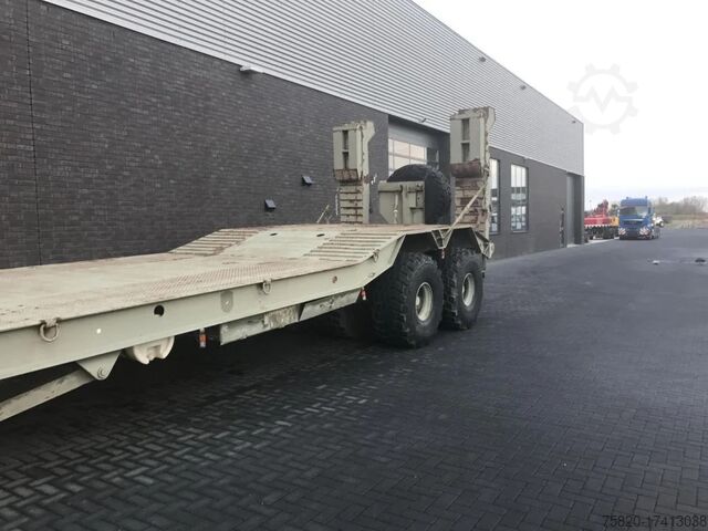 Semi-dieplader Trabosa 2 AXEL HEAVY DUTY LOWLOADER TANK TRANSPORT