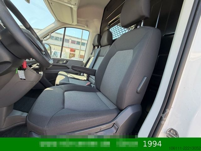 Minibus VOLKSWAGEN Crafter 35 L2H2 RWD pe AHK,3,5t