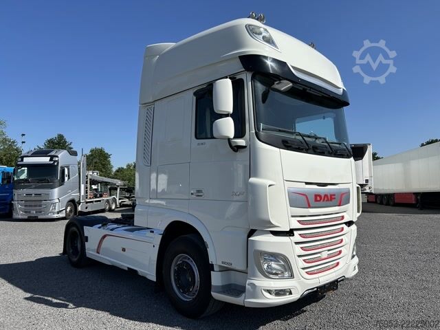 Τυπική μονάδα τράκτορα DAF XF 530 FT SSC Standklima Intarder