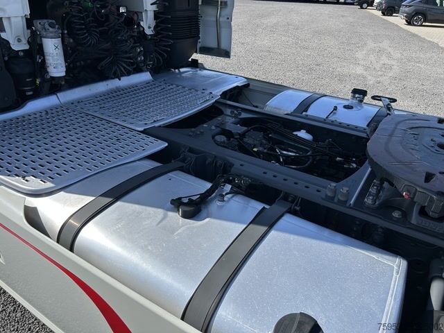 Τυπική μονάδα τράκτορα DAF XF 530 FT SSC Standklima Intarder