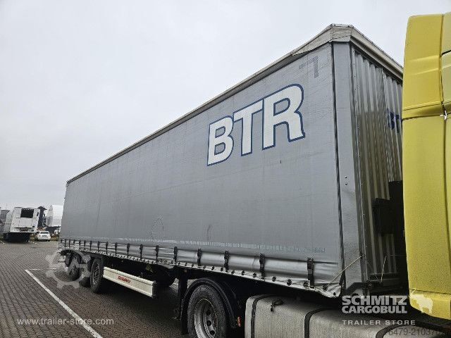 Auflieger mit Pritsche & Plane Kässbohrer Curtainsider Standard