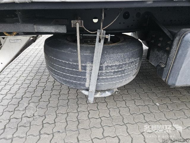 Auflieger mit Pritsche & Plane Kässbohrer Curtainsider Standard