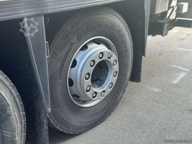 Kølebil VOLVO FM450 6X2 Kühl Frigoblock LBW 8.10 m Lenk