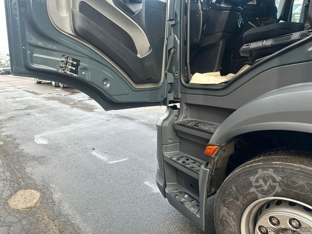 Lastbilmonteret kran MERCEDES-BENZ Antos 2646 Baustoff Atlas 206.3 Lift/Lenk AHK