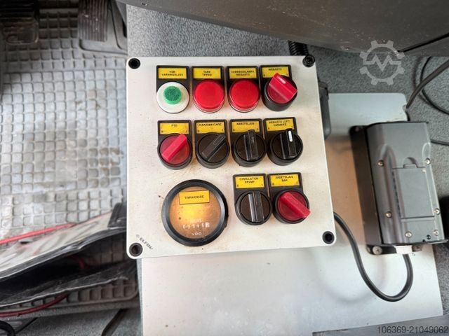 Vacuümtankwagen MAN TGA 26.400 6x4 MORO 13.700 l. ADR Edelstahl