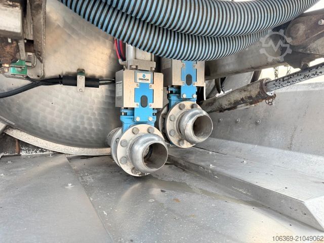 Vacuümtankwagen MAN TGA 26.400 6x4 MORO 13.700 l. ADR Edelstahl