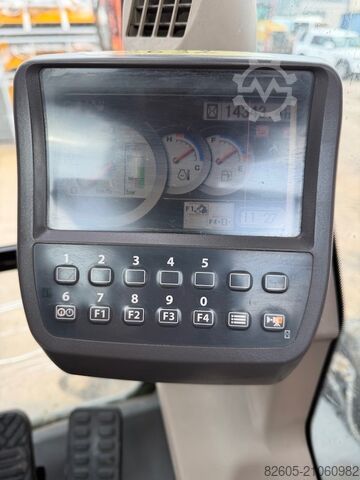 Wheel excavator Hitachi ZX 140 W-3