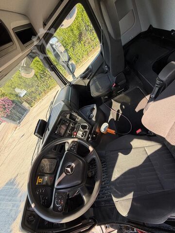 Caminhão betoneira Mercedes-Benz Arocs 4145