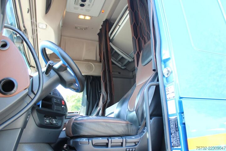 Trattore stradale standard Daf 530 SSC  Navi  Kühlbox  Leder  Standklima   ACC