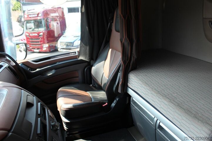 Trattore stradale standard Daf 530 SSC  Navi  Kühlbox  Leder  Standklima   ACC