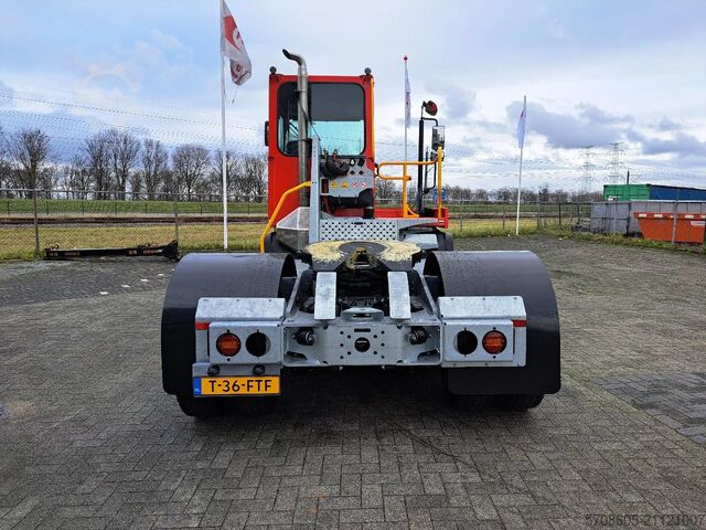 Terminal tractor Terberg YT 223 4x2 aangedreven terminal trekker