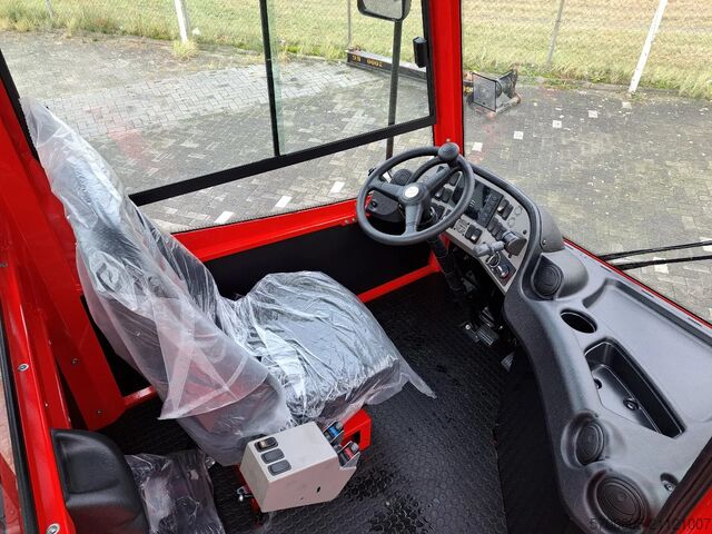 Terminal tractor Terberg YT 223 4x2 aangedreven terminal trekker