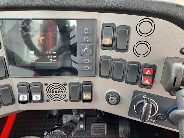 Terminal tractor Terberg YT 223 4x2 aangedreven terminal trekker