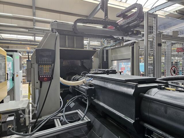 Vstřikovací stroj DEMAG Ergotech System 2500-840