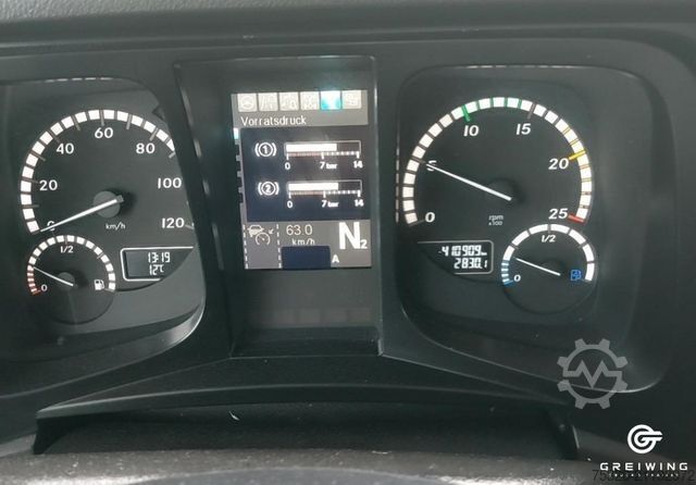 Volume tractor unit MERCEDES-BENZ Antos