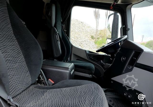 Volume tractor unit MERCEDES-BENZ Antos