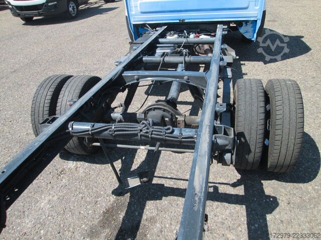 Transporter Fahrgestell IVECO 35 C13*Fahrgestell*