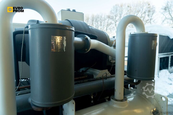 Køler Used Watercooled chiller TRANE RTHD 300 SE 1055 kW. 2016 yom