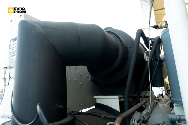 Køler Used Watercooled chiller TRANE RTHD 300 SE 1055 kW. 2016 yom