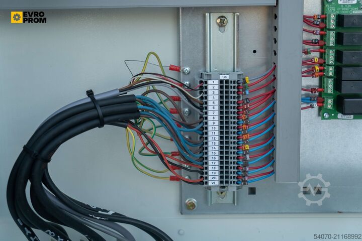 Køler Used Watercooled chiller TRANE RTHD 300 SE 1055 kW. 2016 yom