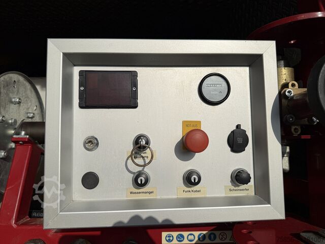 HD nagynyomású mosó Mercedes-Benz 516 CDI Hochdruck HD-Spüler KARO HD 200