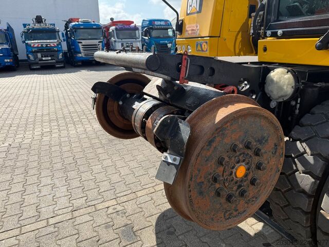 Τροχοφόρος εκσκαφέας  M323F 4x4 Zweiwegebagger