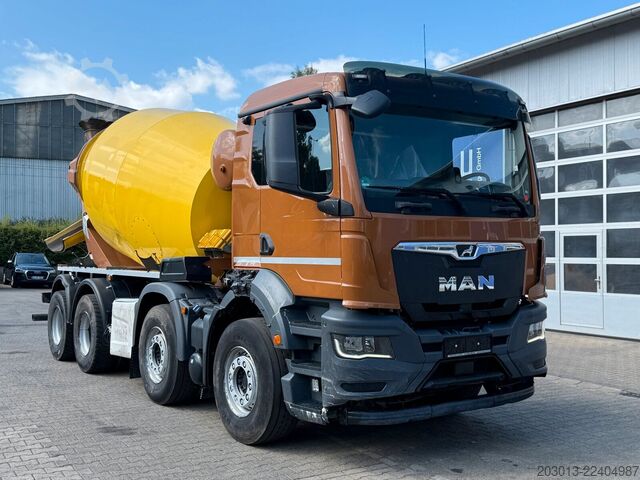 Beton mikser kamyonu MAN 35.400 8x4 BB CH Betonmischer Liebherr