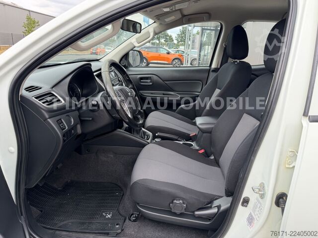 Pick-up furgon MITSUBISHI L200  D/C 220DI-D M-PRO Doppelkabine 4WD
