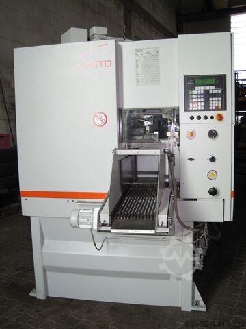 KASTO - Mașini de tăiat cu bandă KASTO Produktionssägemaschinen