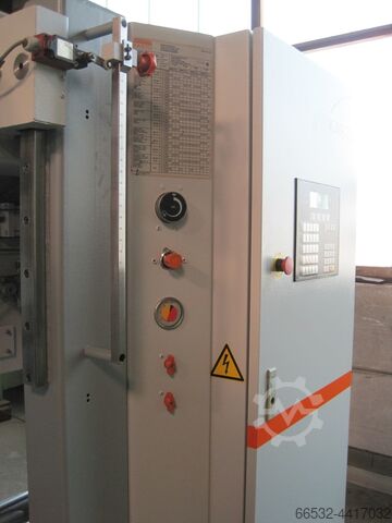 KASTO - Mașini de tăiat cu bandă KASTO Produktionssägemaschinen