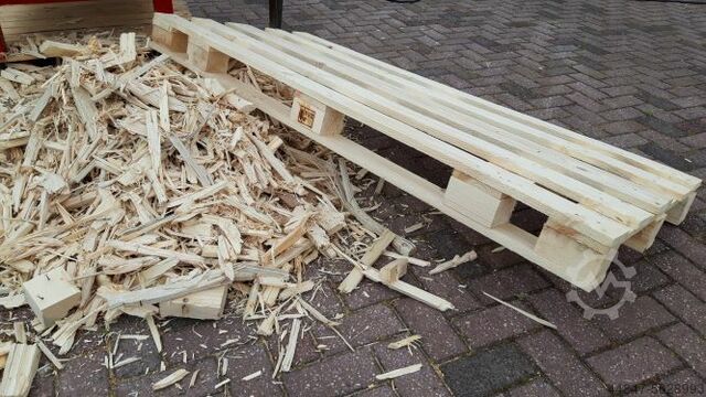 Pre shredder Woodshredder Palletbreaker LUMAGO D.S.C. Dutch Shredder Company PYTHON 1300