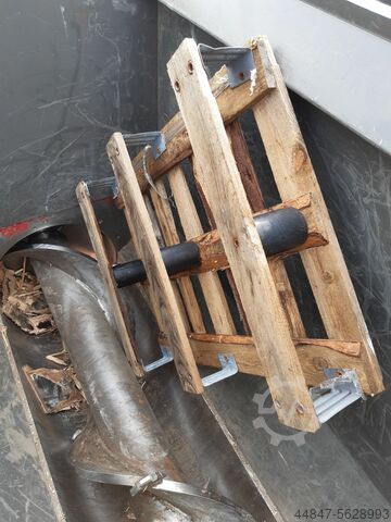 Pre shredder Woodshredder Palletbreaker LUMAGO D.S.C. Dutch Shredder Company PYTHON 1300