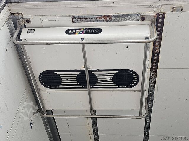 Chladírenská/mrazírenská přeprava SCHMITZ N/A THERMO KING SPECTRUM