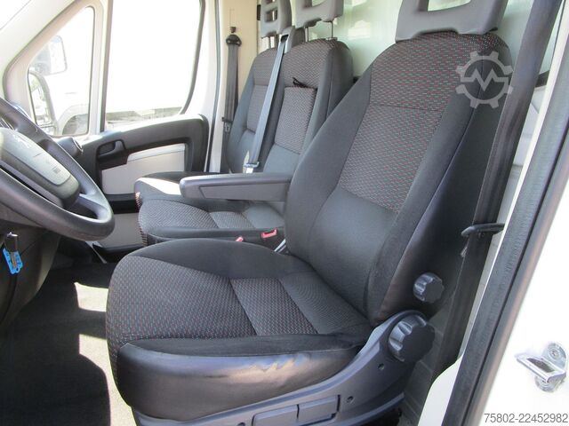 Furgon skrzyniowy PEUGEOT Boxer  2.0L 130PS*3-Achser+Türen+Rampe hinten*